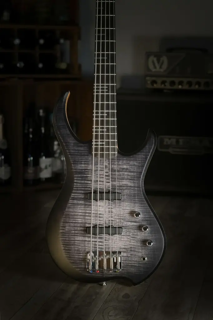 NITA CUSTOM - BLACK FADE
